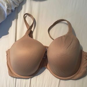 Victoria’s Secret lined perfect coverage bra